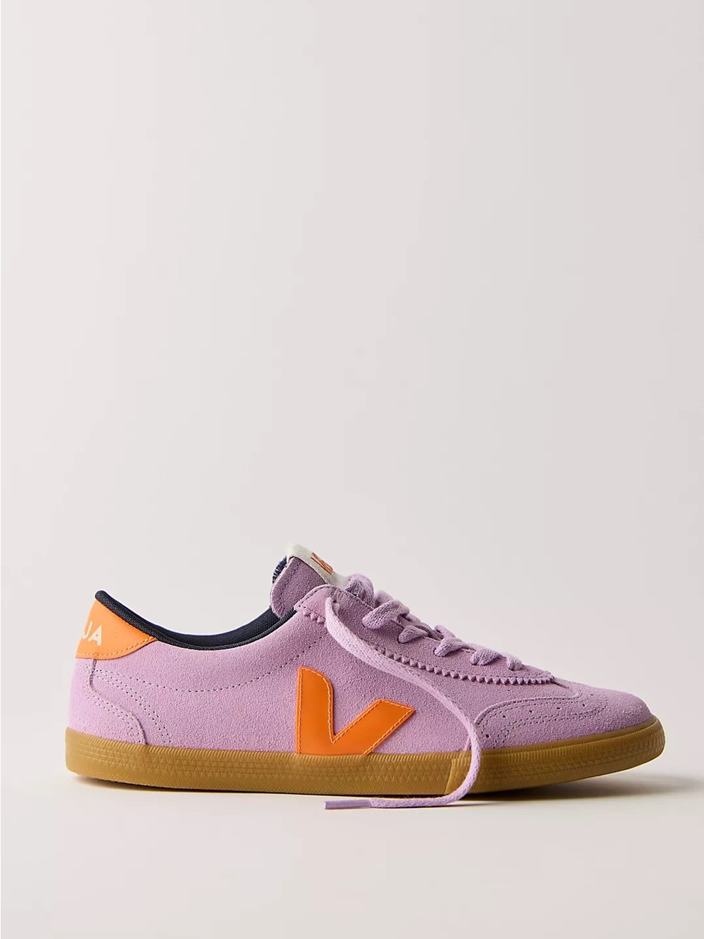 Veja Volley Suede Sneaker in Orchid/Fury/Natural size 38EU/7US New in Box